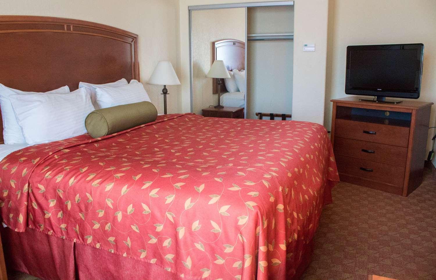 Best Western Plus San Antonio East Inn & Suites Exterior foto