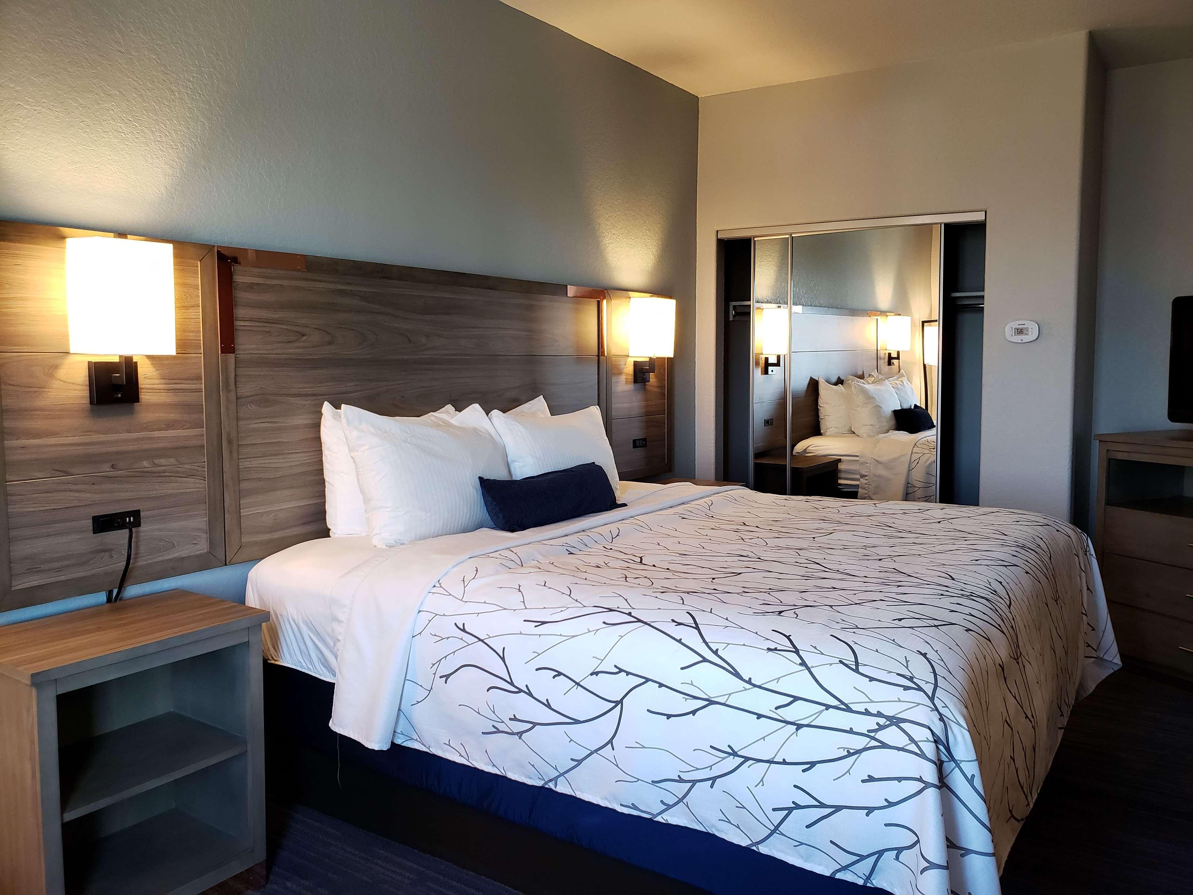 Best Western Plus San Antonio East Inn & Suites Exterior foto