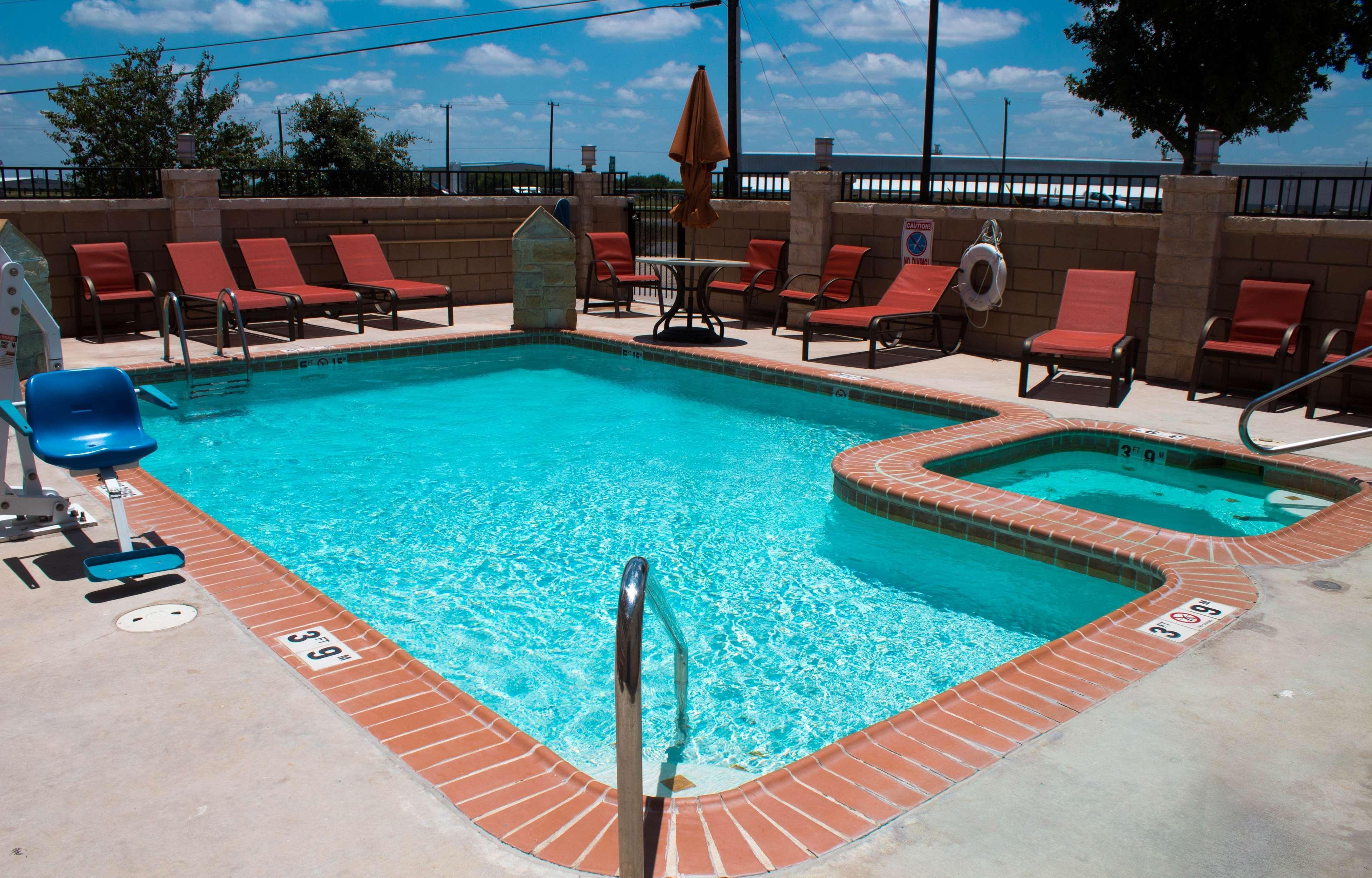 Best Western Plus San Antonio East Inn & Suites Exterior foto